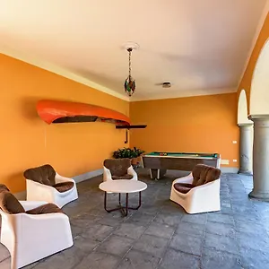 https://in-riva-al-lago-marone.it-lombardy.com