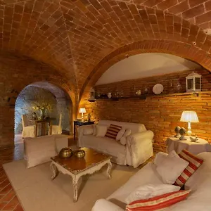https://la-casetta-di-borgo.it-tuscanyhotel.com
